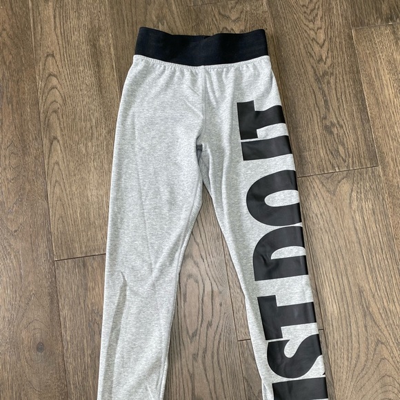Nike gray leggings - Picture 1 of 3